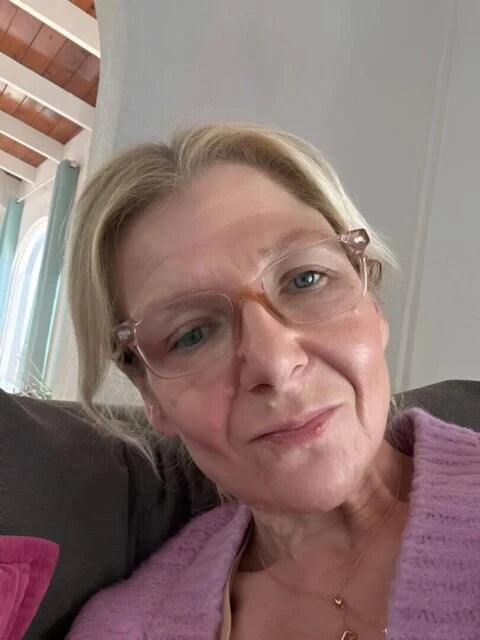 Review by Béatrice